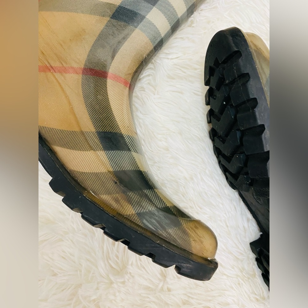 Burberry Rain Boots - Picture 4 of 9